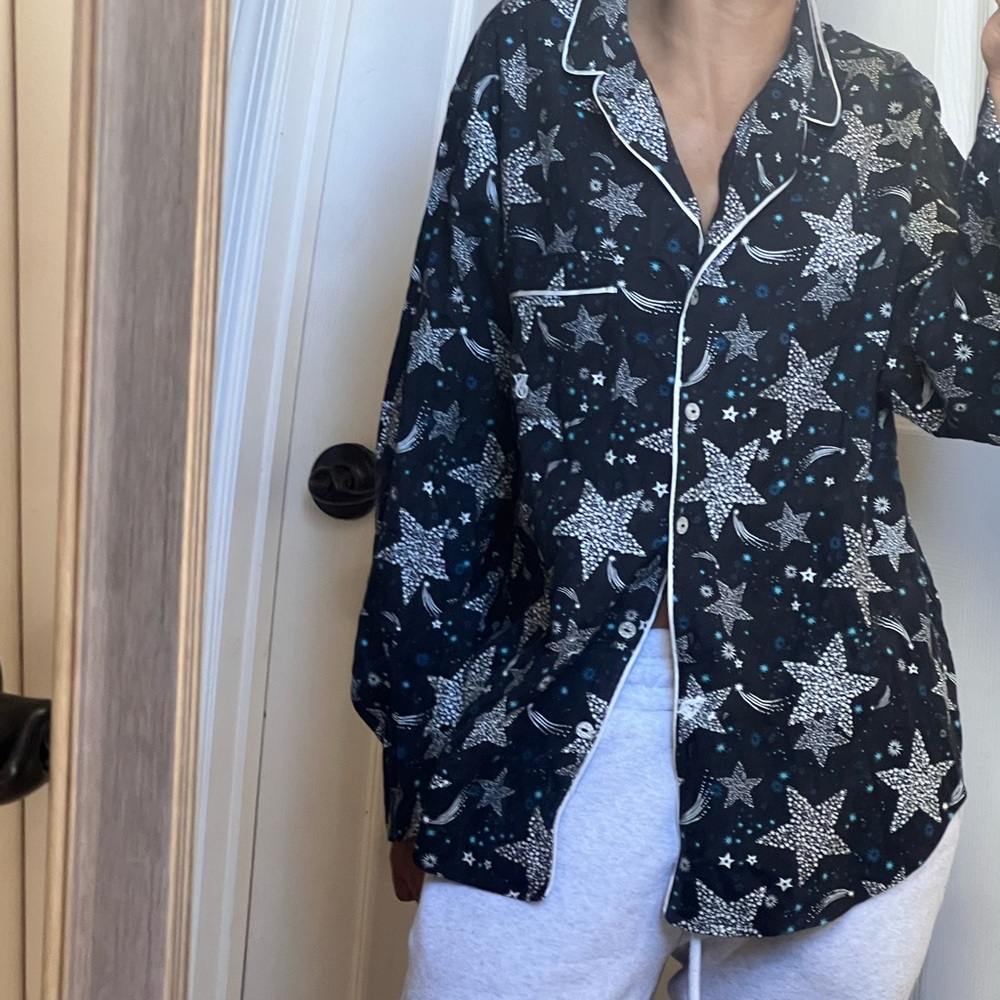 Victoria's Secret Black and White Star Pajama Top